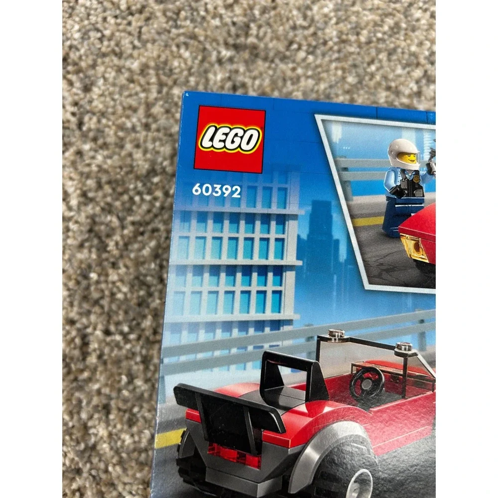 LEGO City Police Bike Car Chase 60392 Building Toy Set 59 Pieces New